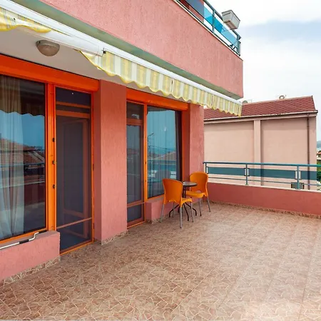 Family Jemelly Hotel