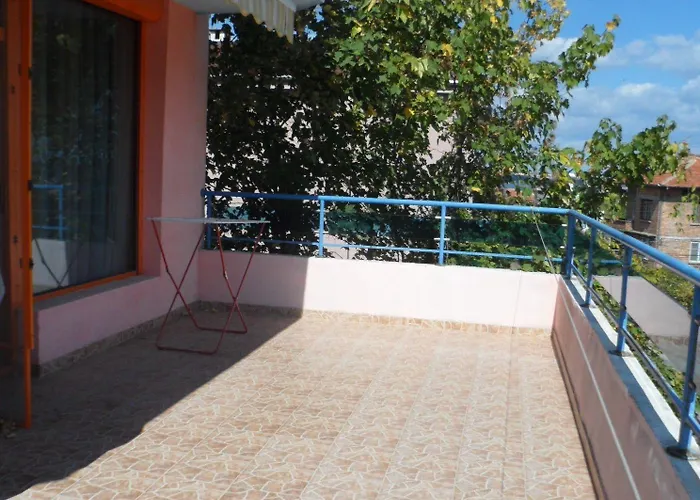 Отель Family Jemelly