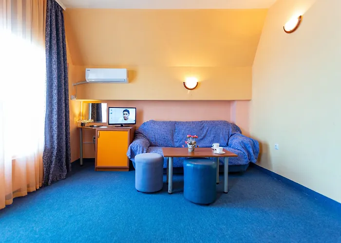 Отель Family Jemelly 2*