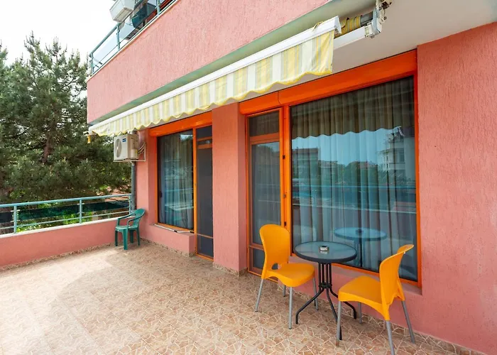 Family Jemelly Отель Обзор